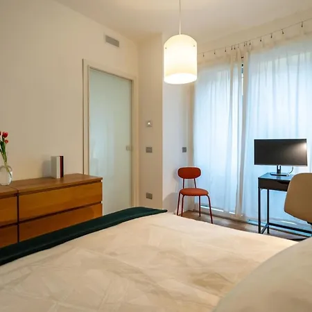 Duomo-sempione, Luxury With Balcony - M5 公寓